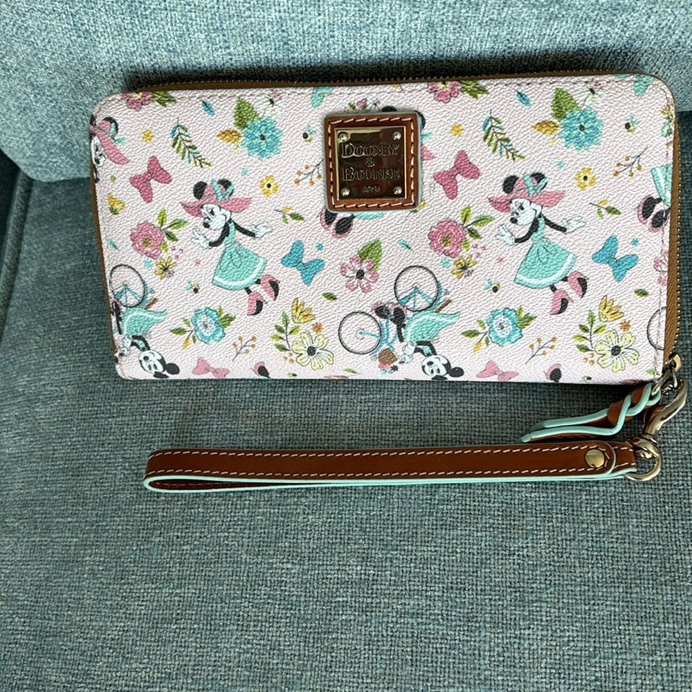 Dooney & Bourke Pink Floral Minnie Mouse Zip Wristlet